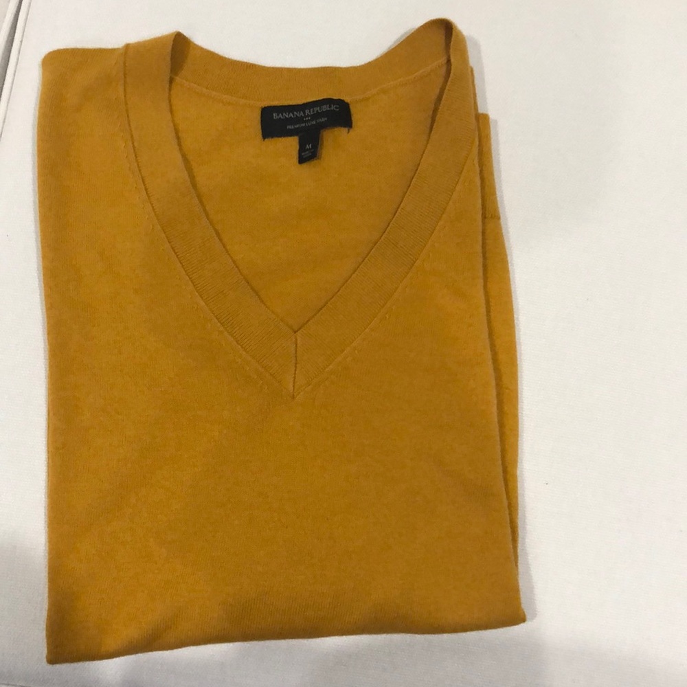 Banana republic premium luxe yarn sweater